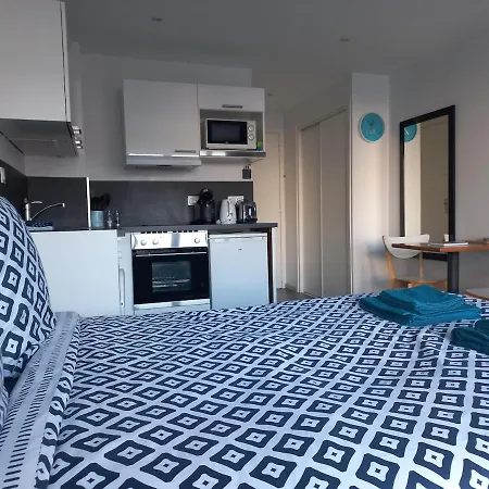 Lägenhet Avec Balcon, Lumineux, Centre Aix Les Bains *